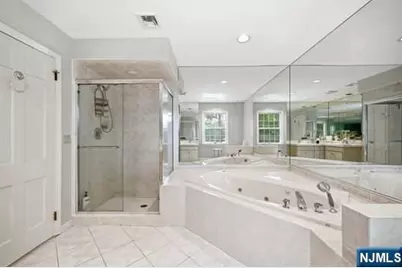 376 Lakeview Drive, Wyckoff Township, NJ 07481 - Photo 19