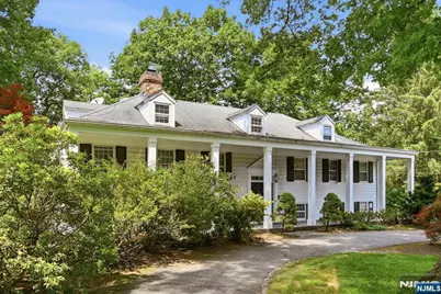 376 Lakeview Drive, Wyckoff Township, NJ 07481 - Photo 5