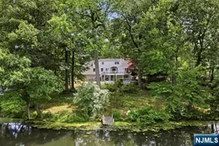 376 Lakeview Dr, Wyckoff Township, NJ 07481 - Photo 3