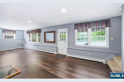376 Lakeview Drive, Wyckoff Township, NJ 07481 - Photo 23