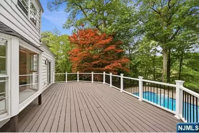 376 Lakeview Drive, Wyckoff Township, NJ 07481 - Photo 35