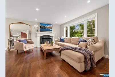 47 W Saddle River Road, Waldwick, NJ 07463 - Photo 3