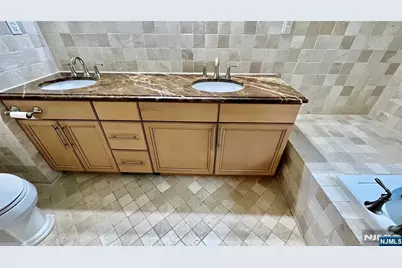 212 7th A #A, Palisades Park, NJ 07650 - Photo 33