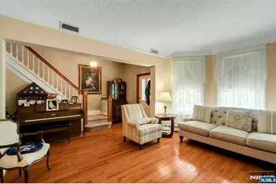 79 Dewitt Avenue, Belleville, NJ 07109 - Photo 5