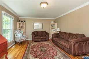 7 Natalie, West Caldwell, NJ 07006 - Photo 3