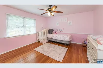 7 Natalie, West Caldwell, NJ 07006 - Photo 17