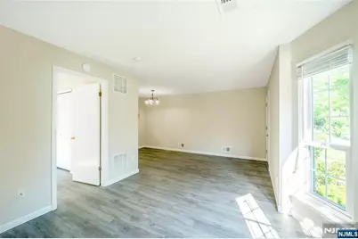 1337 Lavender Court 1337 #1337, Mahwah, NJ 07430 - Photo 5