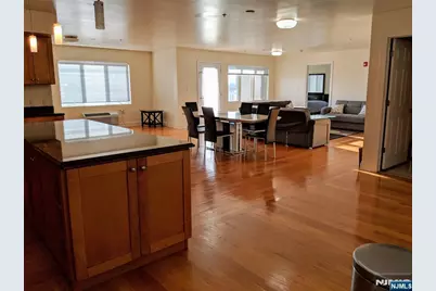 411 E Brinkerhoff Avenue 304 #304, Palisades Park, NJ 07650 - Photo 3