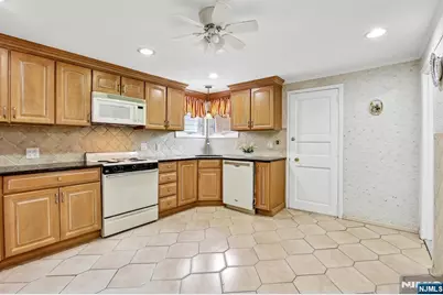 18 Patterson Street, Harrison, NJ 07029 - Photo 17