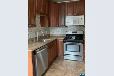 233 Malvern Street, Newark, NJ 07105 - Photo 5