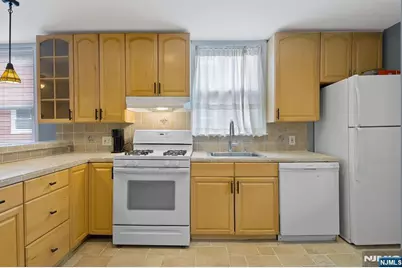 92 Windsor Street 1 #1, Kearny, NJ 07032 - Photo 5