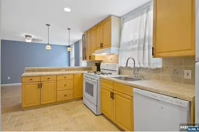 92 Windsor Street 1 #1, Kearny, NJ 07032 - Photo 3