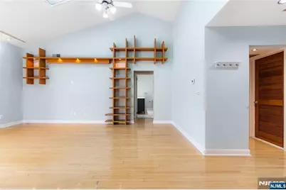 33 Green Valley Court, Secaucus, NJ 07094 - Photo 9