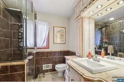 17 River Drive, Elmwood Park, NJ 07407 - Photo 5