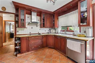 17 River Dr, Elmwood Park, NJ 07407 - Photo 33