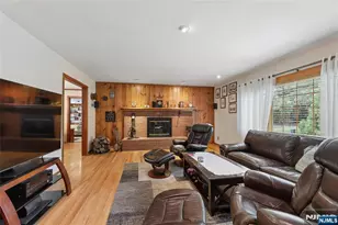 17 River Dr, Elmwood Park, NJ 07407 - Photo 9