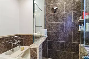 17 River Dr, Elmwood Park, NJ 07407 - Photo 11