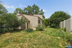 17 River Dr, Elmwood Park, NJ 07407 - Photo 31