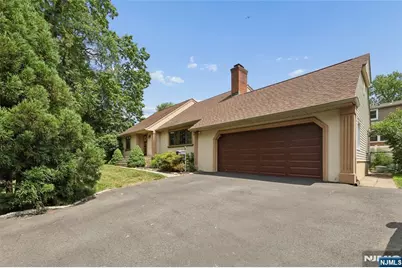 17 River Drive, Elmwood Park, NJ 07407 - Photo 29
