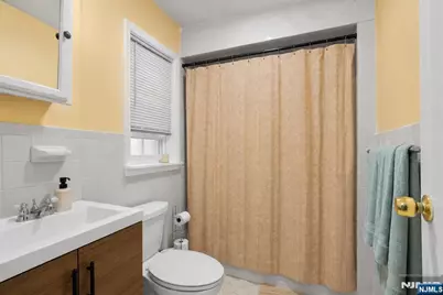 526 E 25th Street, Paterson, NJ 07514 - Photo 15