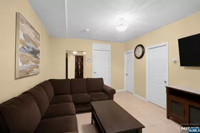 526 E 25th Street, Paterson, NJ 07514 - Photo 3