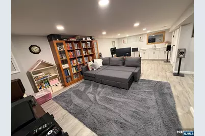 121 Newcomb, Tenafly, NJ 07670 - Photo 25