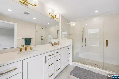 16 Goldfinch Drive, Upper Saddle River, NJ 07458 - Photo 15