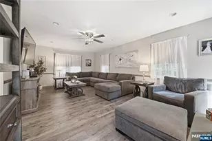 49 Skytop Dr, Mahwah, NJ 07430 - Photo 11