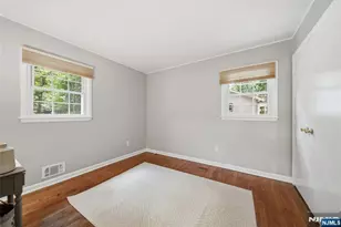 49 Skytop Dr, Mahwah, NJ 07430 - Photo 13