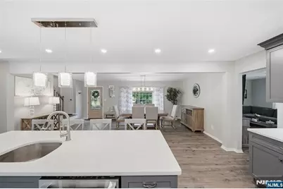 49 Skytop Drive, Mahwah, NJ 07430 - Photo 7