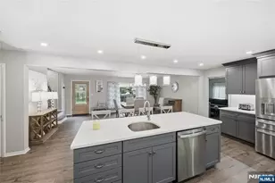 49 Skytop Dr, Mahwah, NJ 07430 - Photo 9