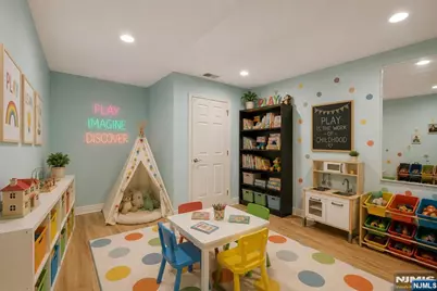2262 Nash Court, Mahwah, NJ 07430 - Photo 27