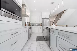30 Lafayette Ave, Cliffside Park, NJ 07010 - Photo 11