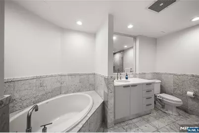 8100 River Road 908 #908, North Bergen, NJ 07047 - Photo 15