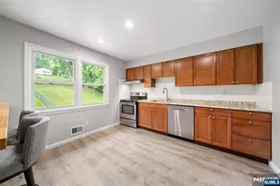 89A Forsythia, Paramus, NJ 07652 - Photo 9
