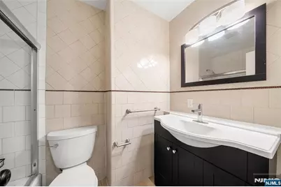 89A Forsythia, Paramus, NJ 07652 - Photo 15