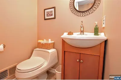 279 Collignon Way 5 #5, River Vale Township, NJ 07675 - Photo 13