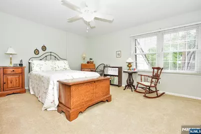 279 Collignon Way 5 #5, River Vale Township, NJ 07675 - Photo 15