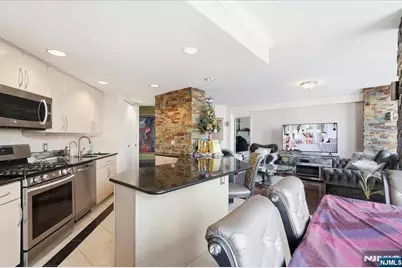 7004 Boulevard East 8C #8C, Guttenberg, NJ 07093 - Photo 11