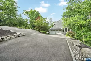 11 Hemlock Ln, Kinnelon, NJ 07405 - Photo 5