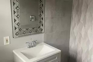 246 Lee St, Elmwood Park, NJ 07407 - Photo 3