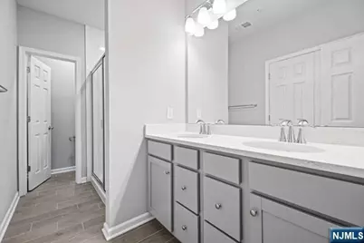 2 Arnold Drive 5301 #5301, Wood Ridge, NJ 07075 - Photo 23