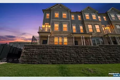 2 Arnold Drive 5301 #5301, Wood Ridge, NJ 07075 - Photo 3