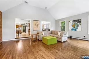 10 Wood Hollow Trail, Upper Saddle River, NJ 07458 - Photo 9