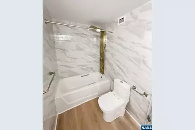 1055 River Road 1004 #1004, Edgewater, NJ 07020 - Photo 5
