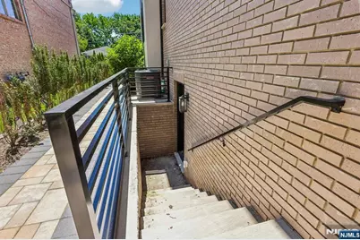 211 Warwick Avenue 1 #1, Fort Lee, NJ 07024 - Photo 33
