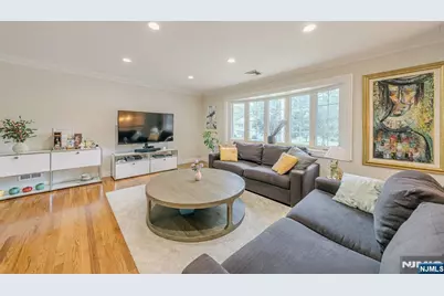 22 Cypress Lane, Paramus, NJ 07652 - Photo 15