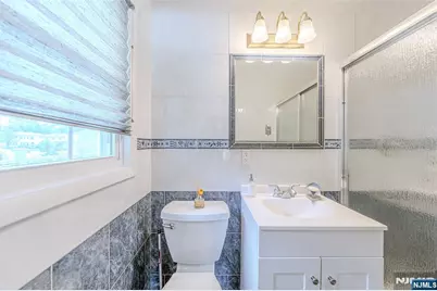 22 Cypress Lane, Paramus, NJ 07652 - Photo 17
