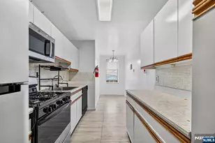 19 Lyons 204, Newark, NJ 07112 - Photo 13