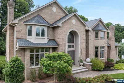 527 Lydia Lane, Wyckoff Township, NJ 07481 - Photo 3